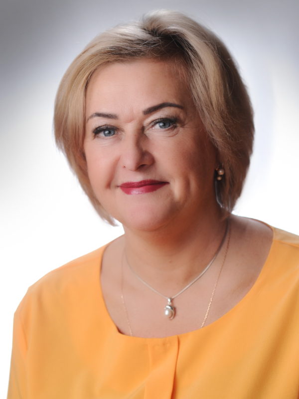 Попова Марина Юрьевна.